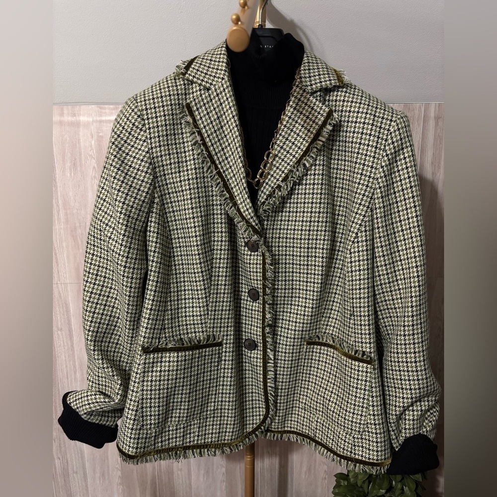 Norton McNaughton Black Green and White Houndstooth Tweed Blazer With Fringe
